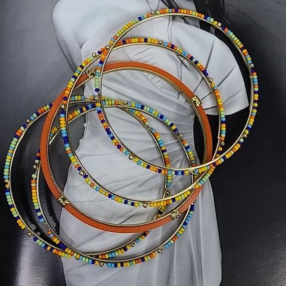 Set of 5 Bangle Bracelets Gold Orange Multicolored Beaded Lightweight Spring Fun - Picture 3 of 4